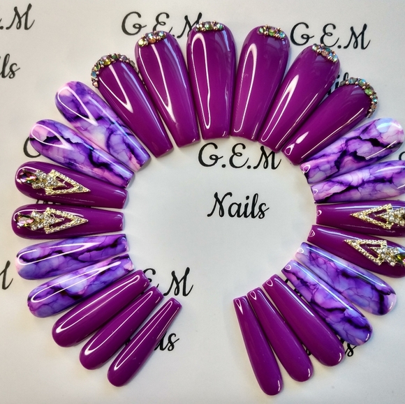 Press on nails (long coffin) - Picture 2 of 3